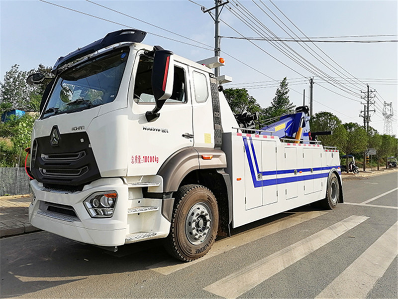 國(guó)六單橋重汽豪瀚拖吊聯(lián)體清障車